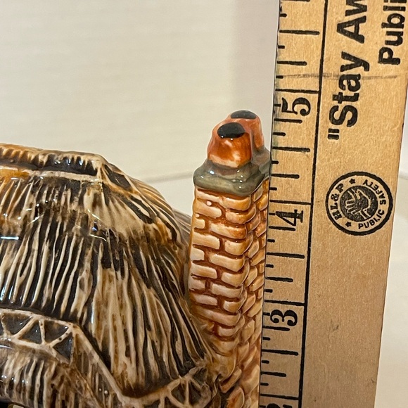 Rustic Ceramic Cottage Light - Picture 6 of 9